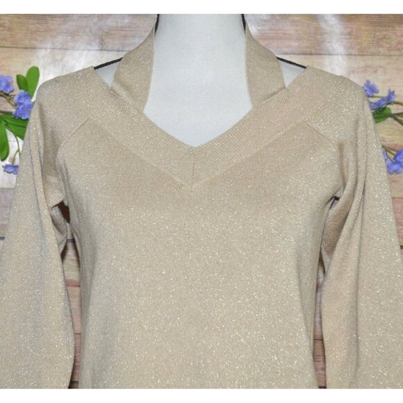 Vince Camuto Ladies M Gold Metallic V-Neck Sweater Size M Holiday Parties - Picture 2 of 9